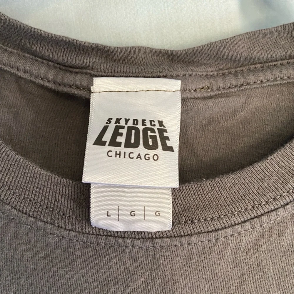 Up cycled Sky deck ledge tshirt - Picture 4 of 4